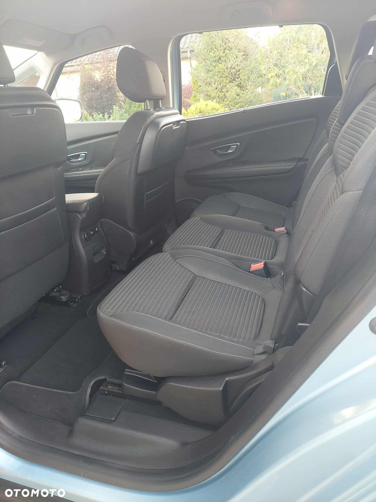 Renault Grand Scenic - 9