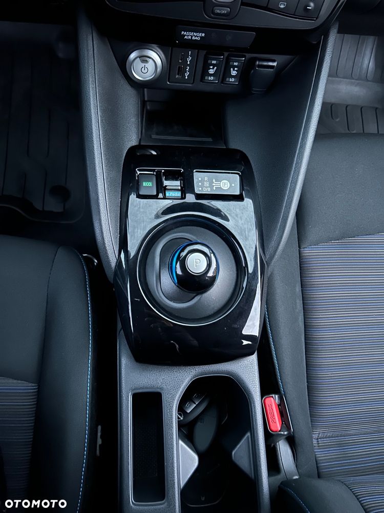 Nissan Leaf 39 kWh Tekna - 13