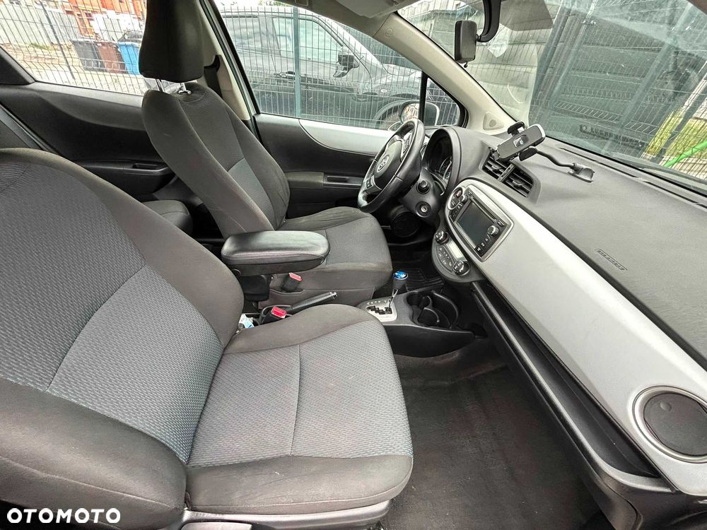 Toyota Yaris - 8