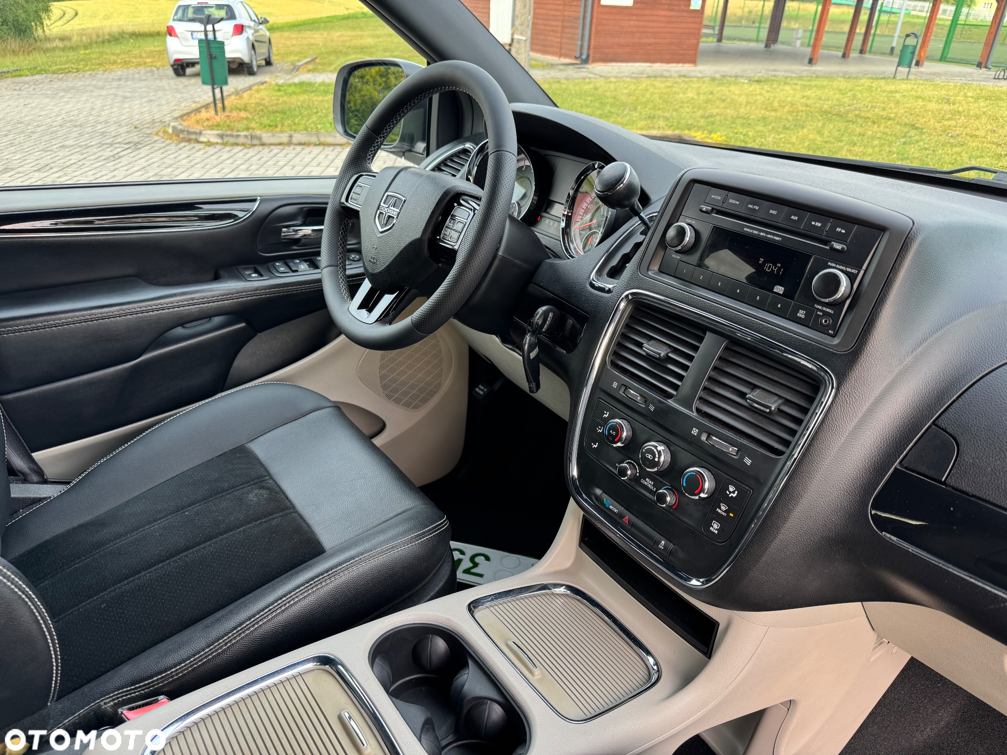 Dodge Grand Caravan 3.6 R/T - 17