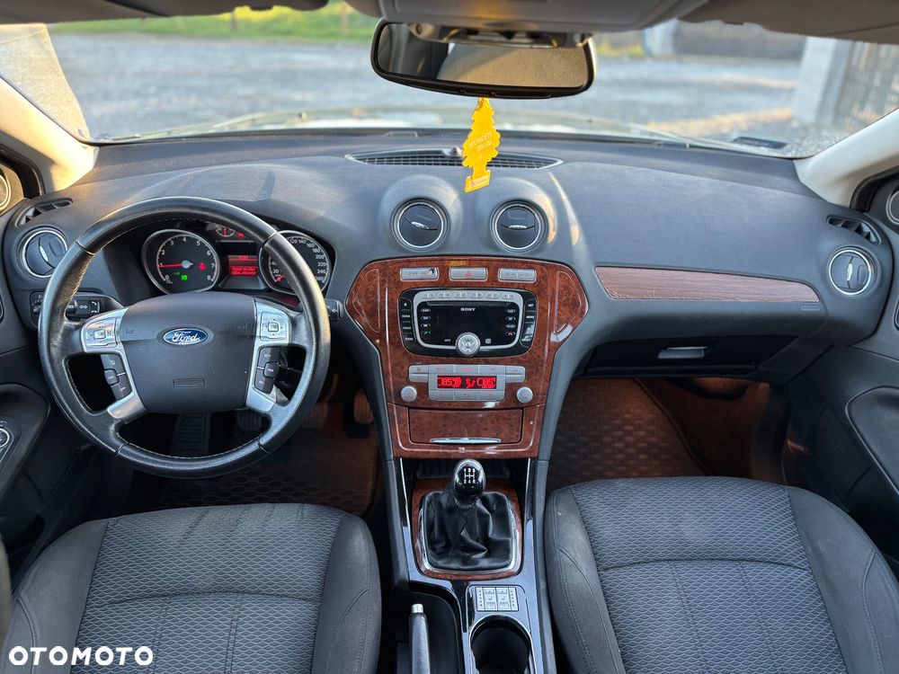 Ford Mondeo - 11