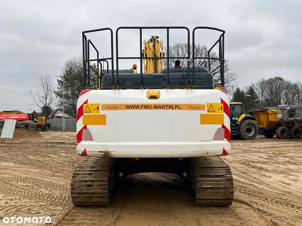 Komatsu PC 210LC - 13