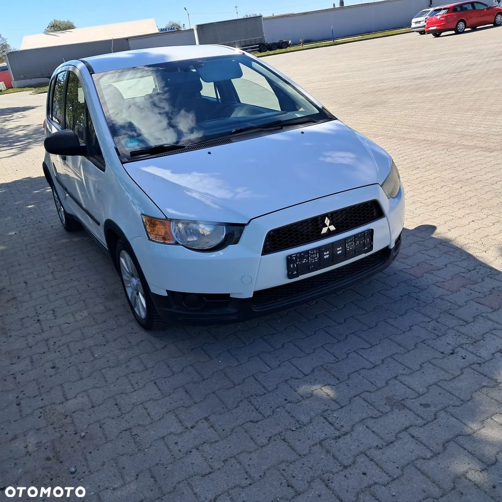 Mitsubishi Colt - 1