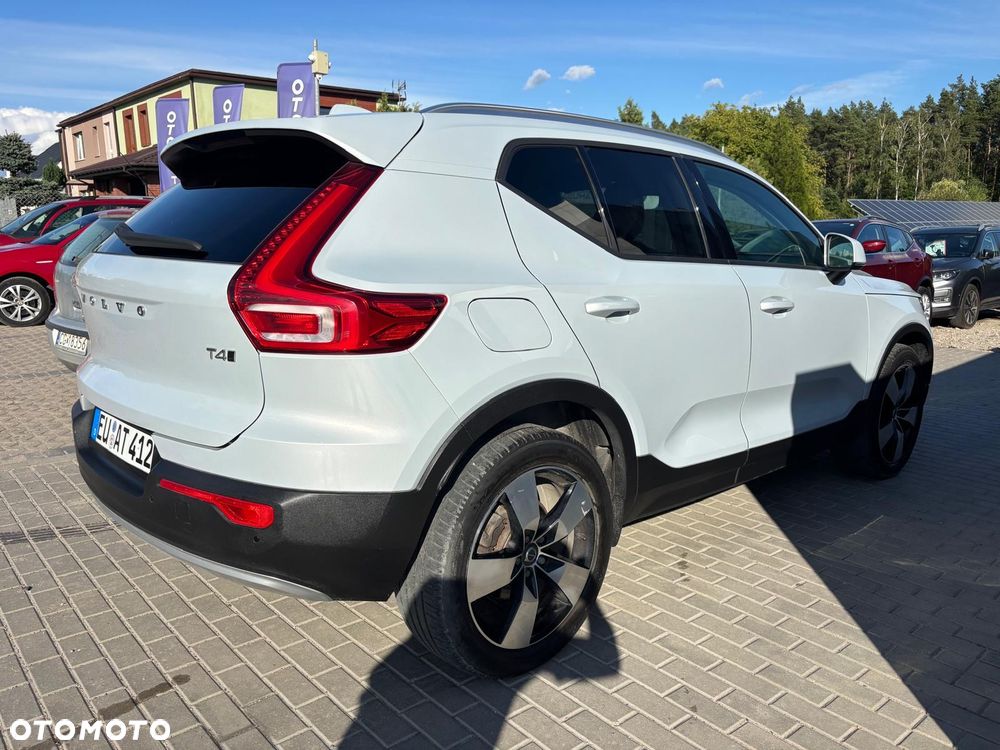 Volvo XC 40 T4 AWD Geartronic Momentum Pro - 3