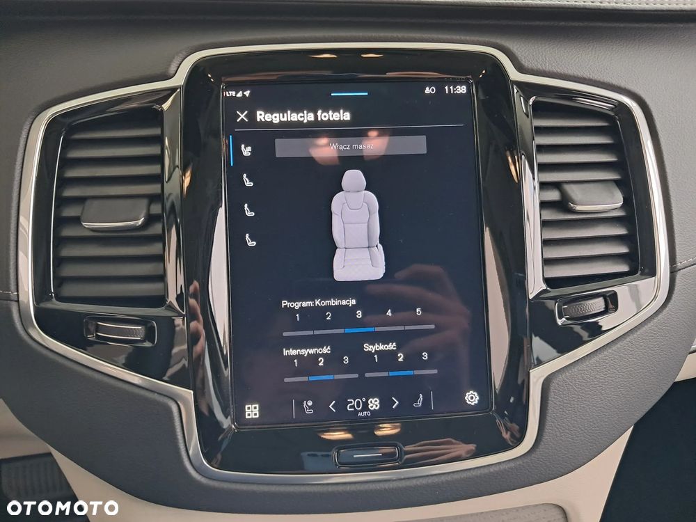 Volvo XC 90 T8 AWD Plug-In Hybrid Ultra Dark 7os - 24