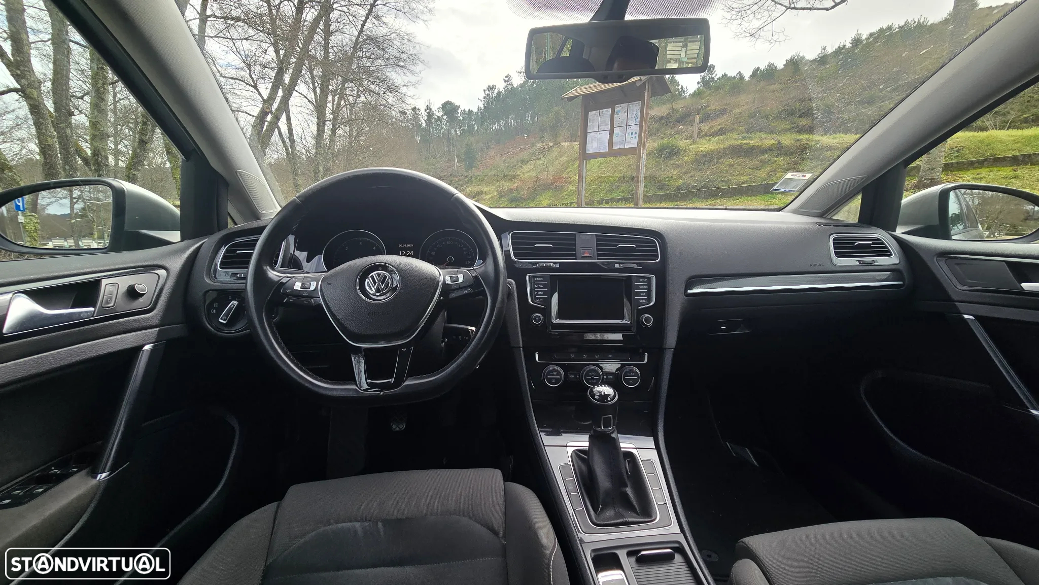 VW Golf 1.6 TDi Highline - 6