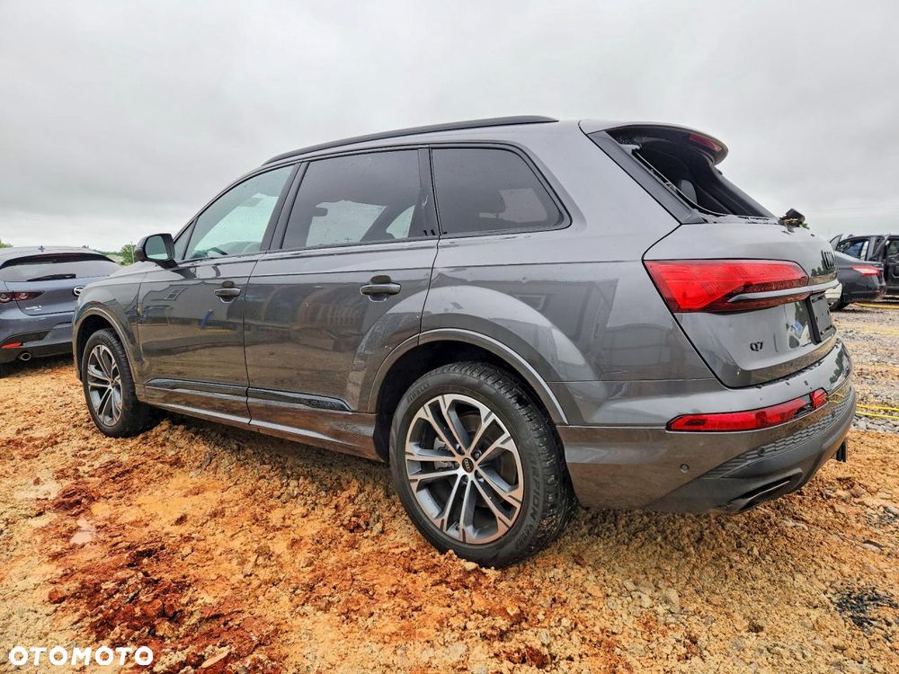 Audi Q7 - 3