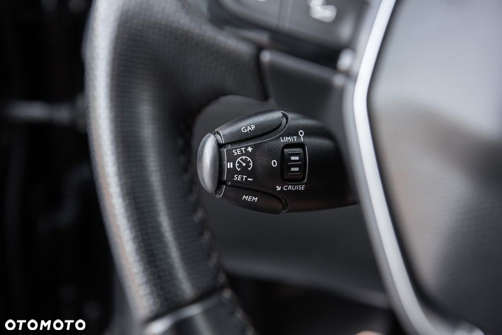 Peugeot 3008 BlueHDi 180 Stop & Start EAT6 GT - 21
