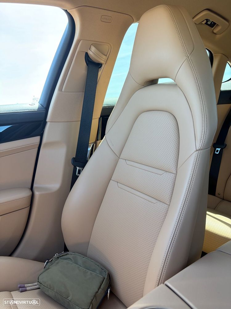 Porsche Panamera - 25