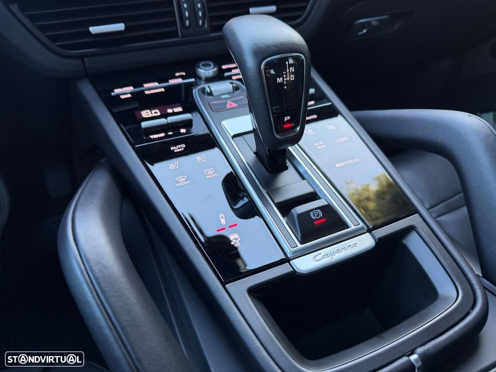 Porsche Cayenne Coupé E-Hybrid Platinum Edition - 29