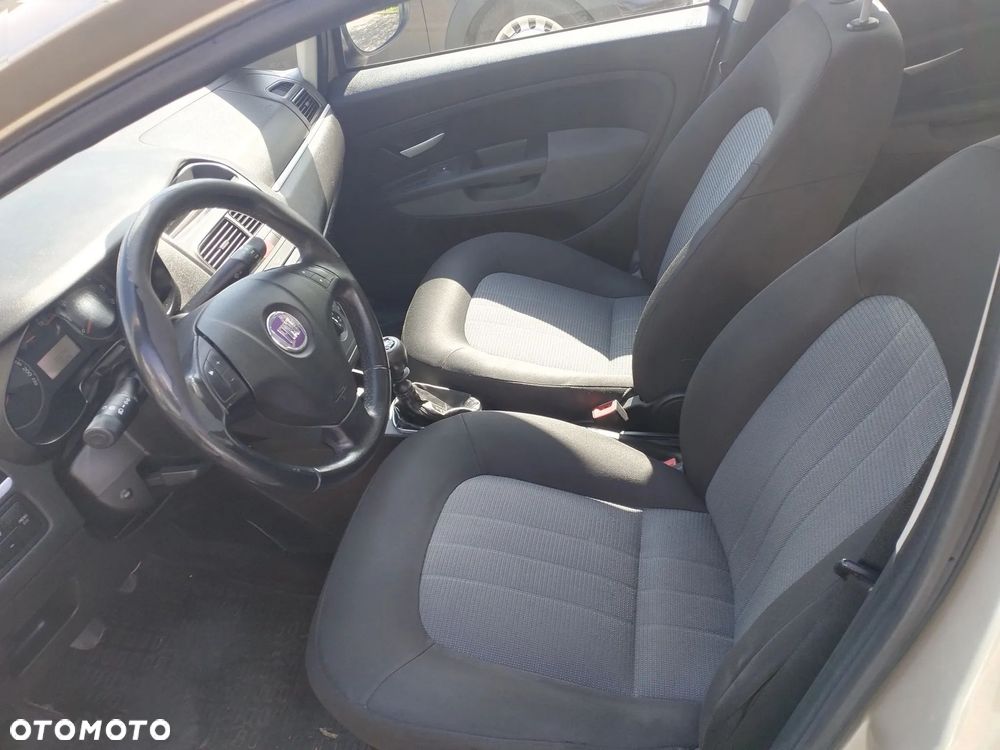 Fiat Linea 1.4 Dynamic - 21