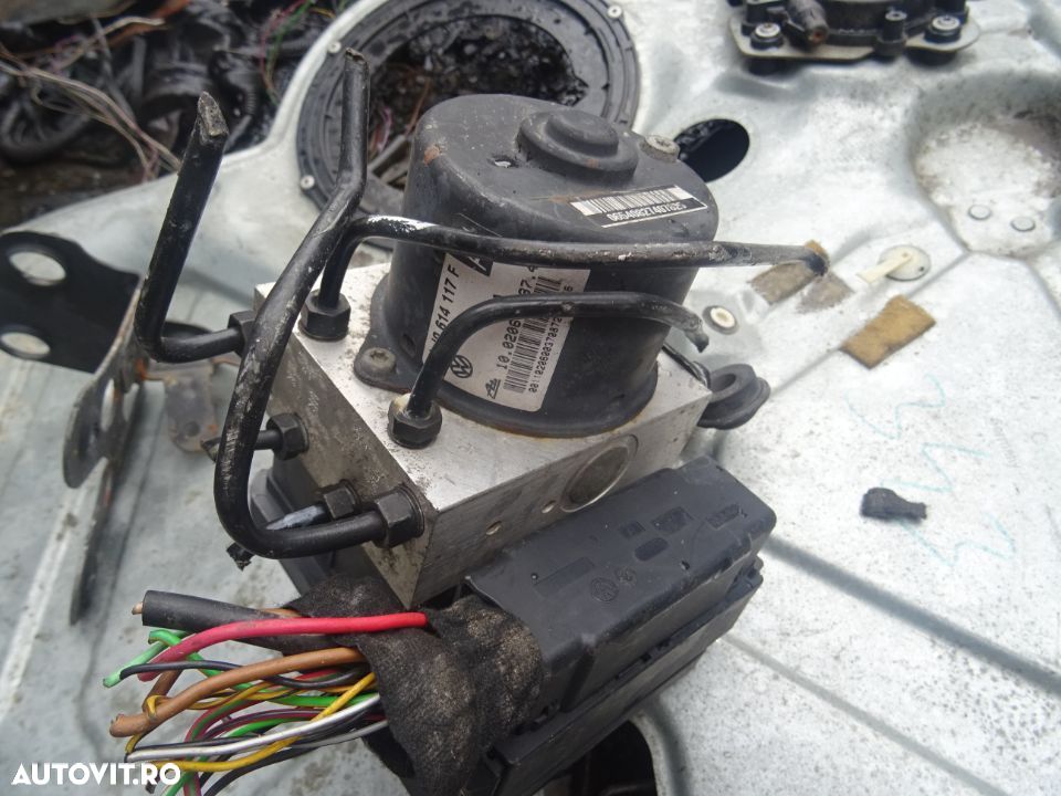 Vand Pompa ABS Volkswagen Golf 5 1.9 TDI 105CP BKC cod: 1K0614117F - 1