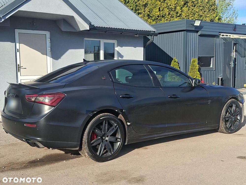 Maserati Ghibli GranSport - 4
