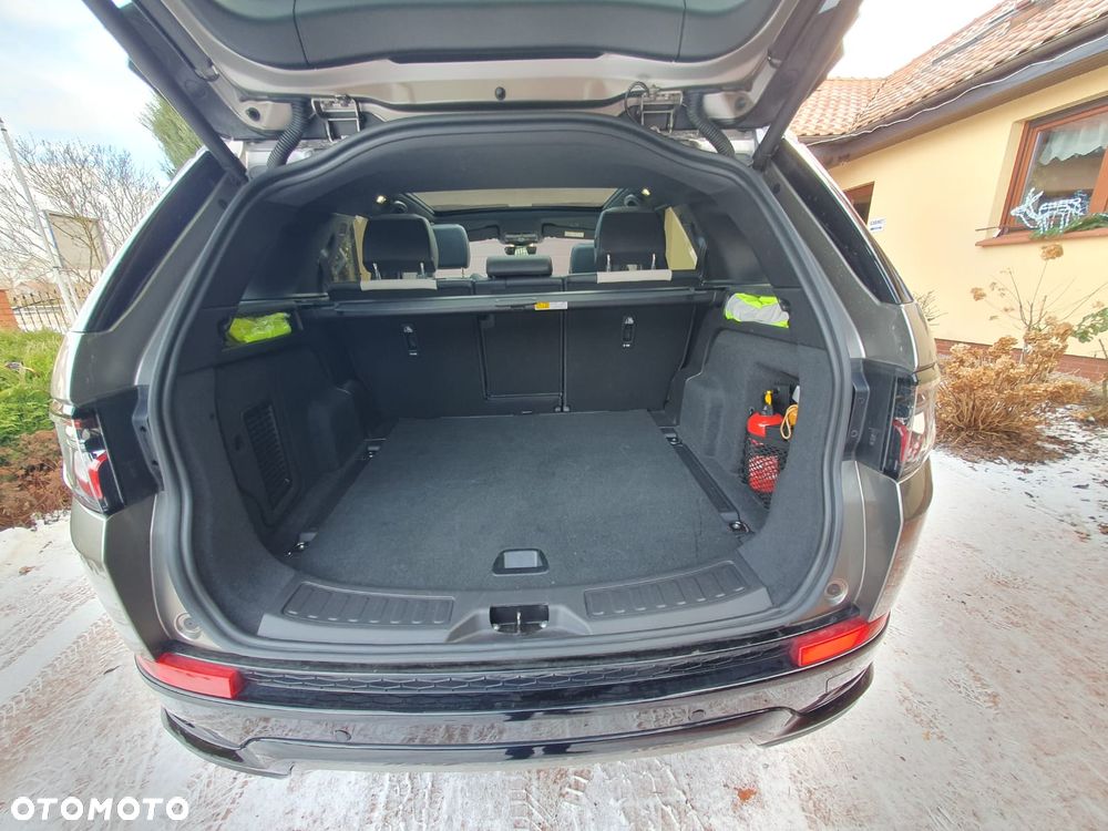 Land Rover Discovery Sport 2.0 P250 mHEV HSE - 8