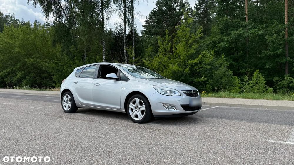 Opel Astra 1.4 T Enjoy - 11