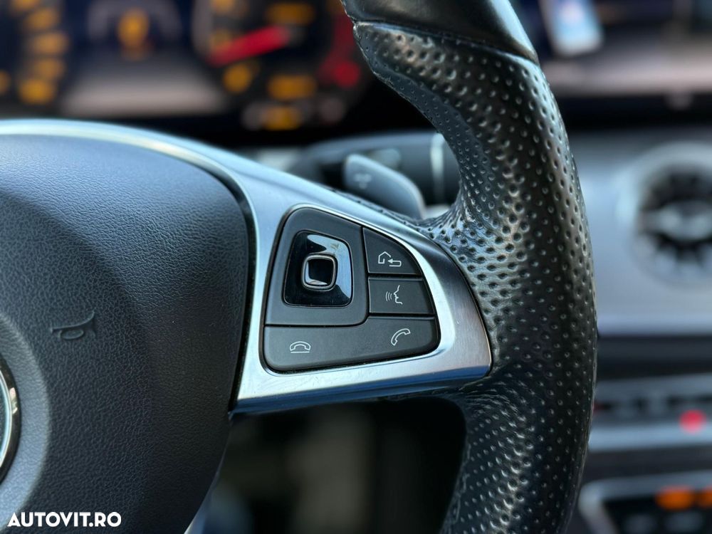 Mercedes-Benz E 200 Coupe Aut. - 16