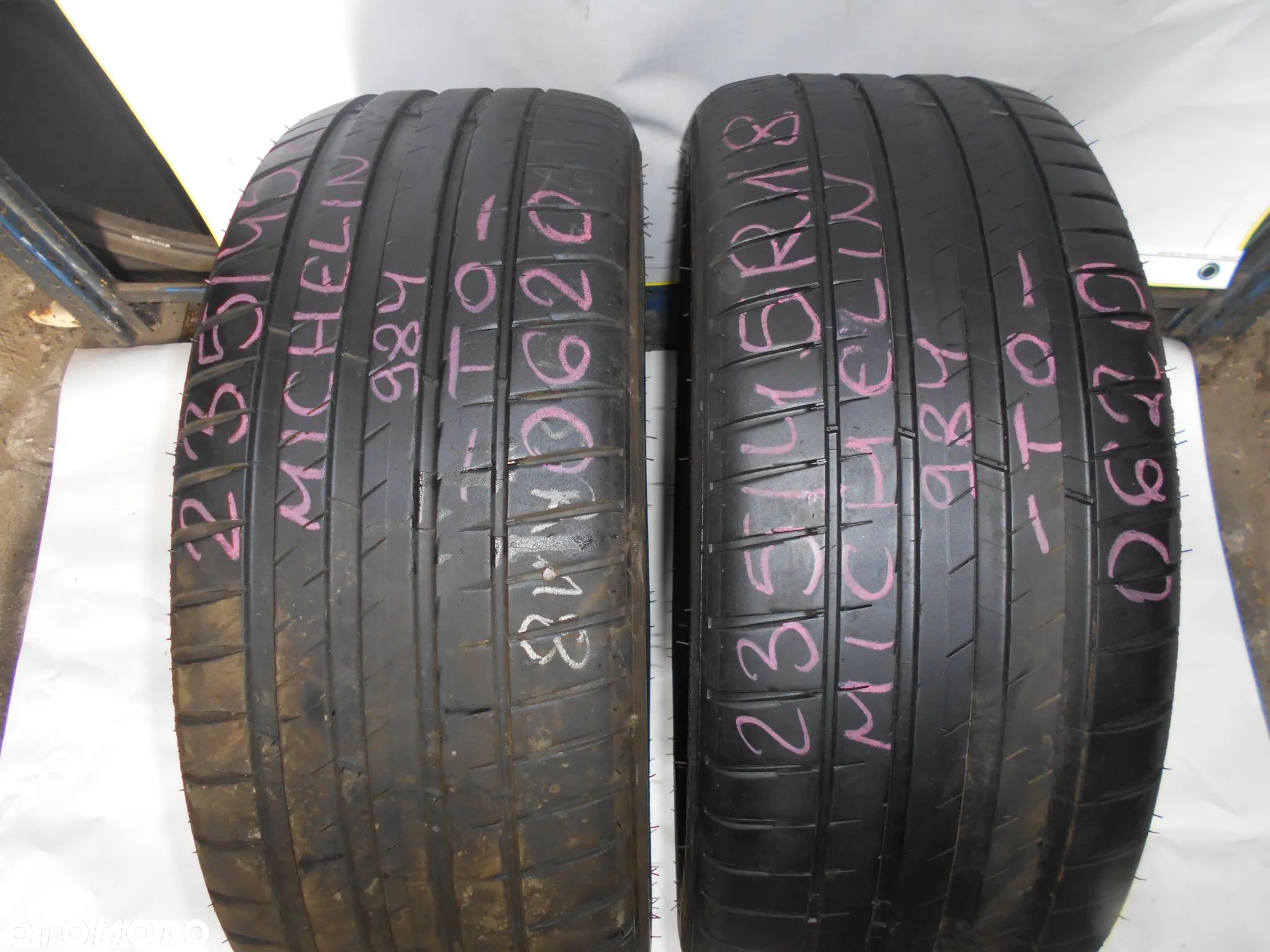OPONY 235/45R18 MICHELIN PILOT SPORT 4 TO DOT 0620 7MM - 1