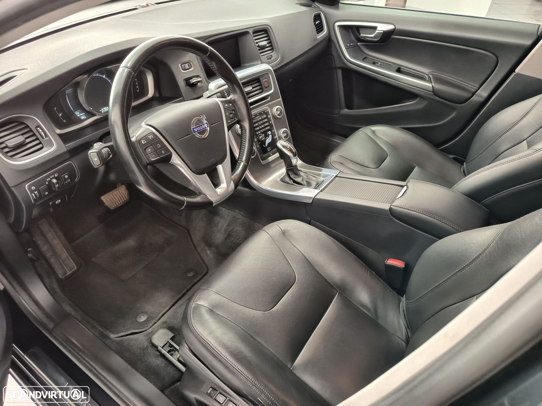 Volvo S60 2.0 D4 Momentum Geartronic - 13
