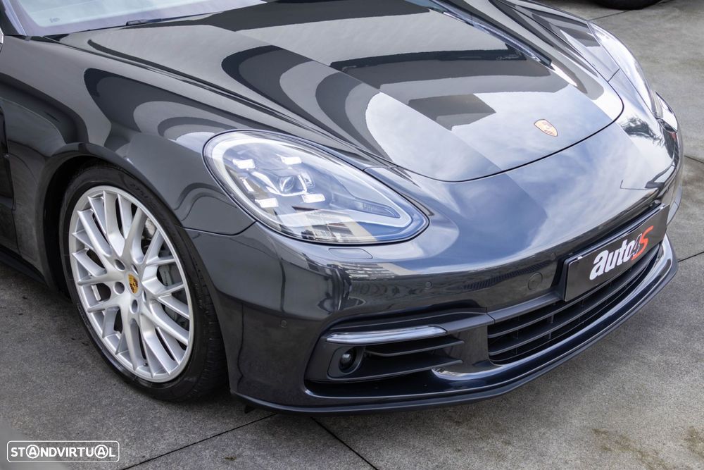 Porsche Panamera 4 S - 4