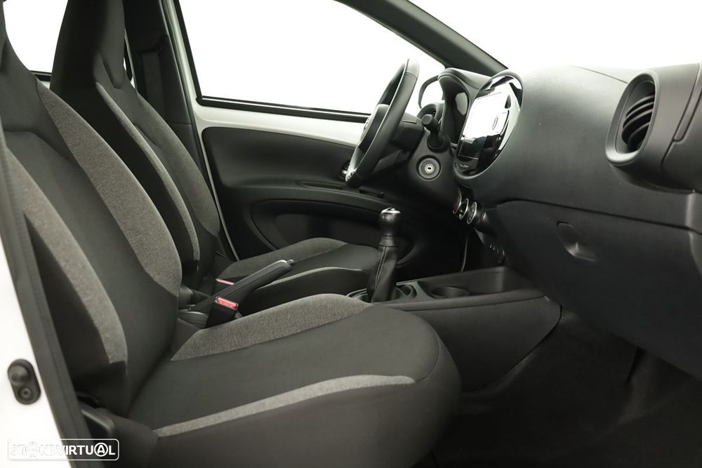 Toyota Aygo X Business Edition - 20