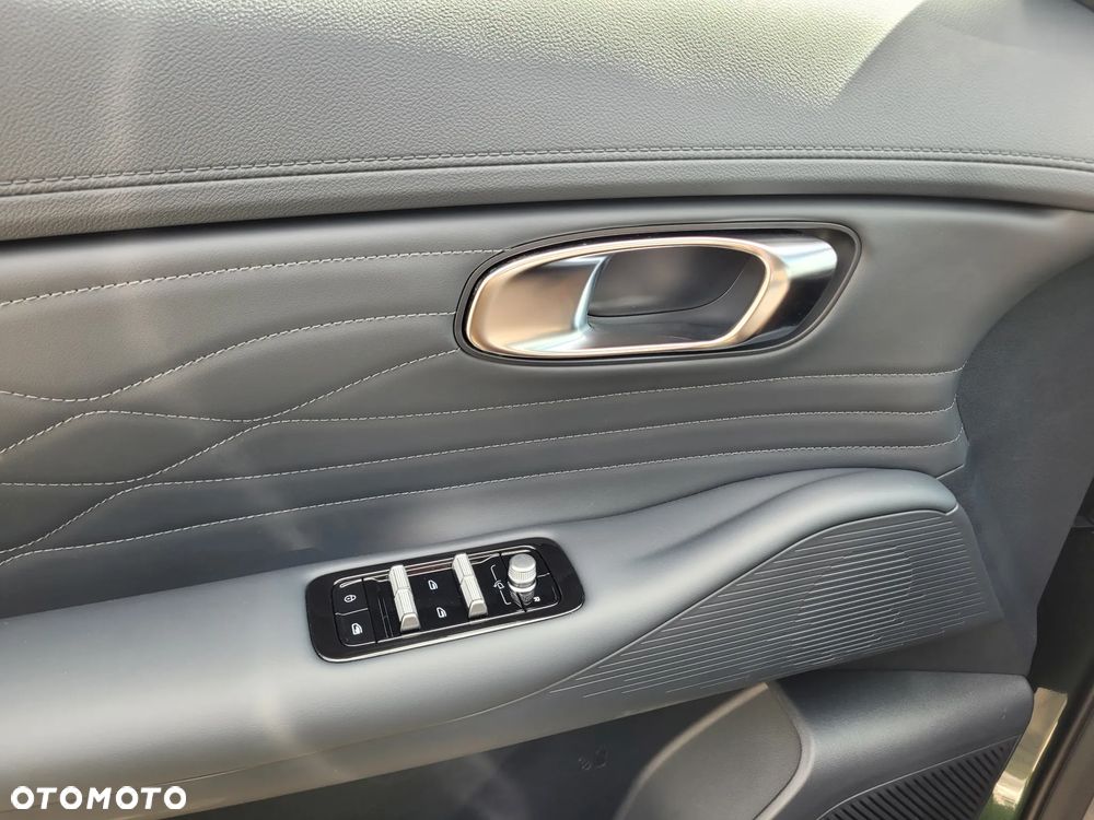 Geely Starray EM-i 1.5 PHEV Pro - 14