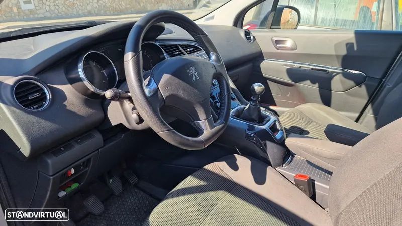 Peugeot 5008 1.6 HDi 7L Allure - 19