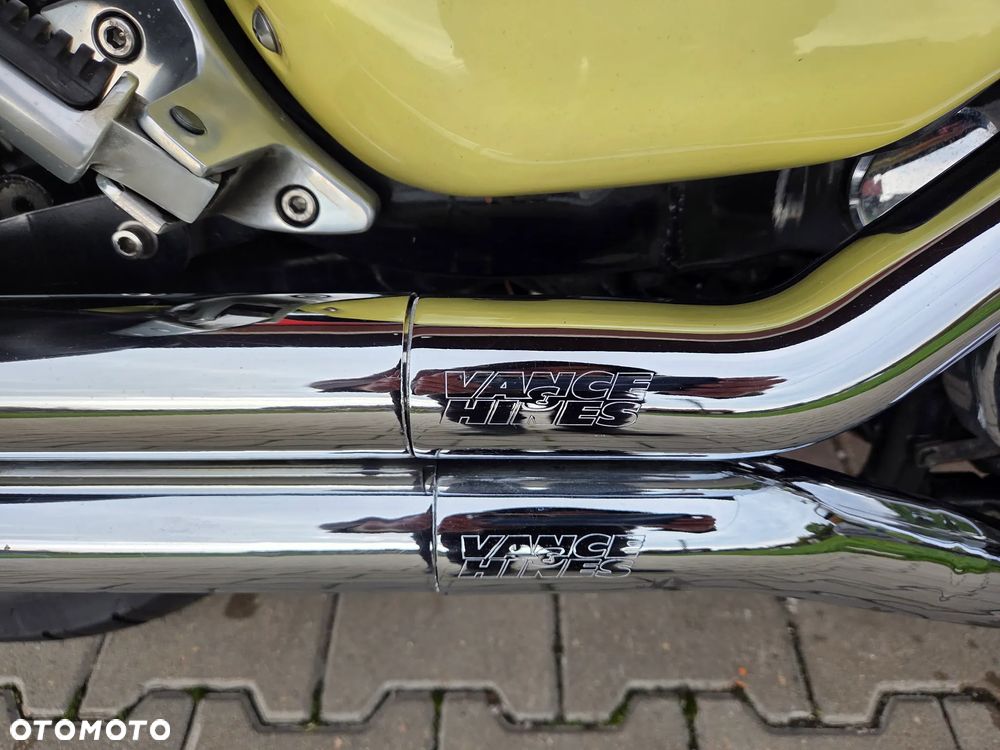 Suzuki VL 1500 Intruder LC - Boulevard C90 - 11