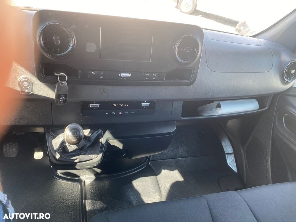 Mercedes-Benz SPRINTER - 17