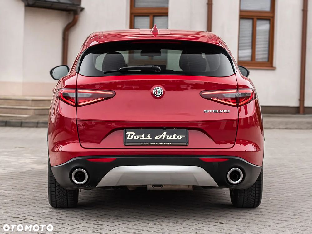 Alfa Romeo Stelvio 2.2 16V AT8 Executive - 11