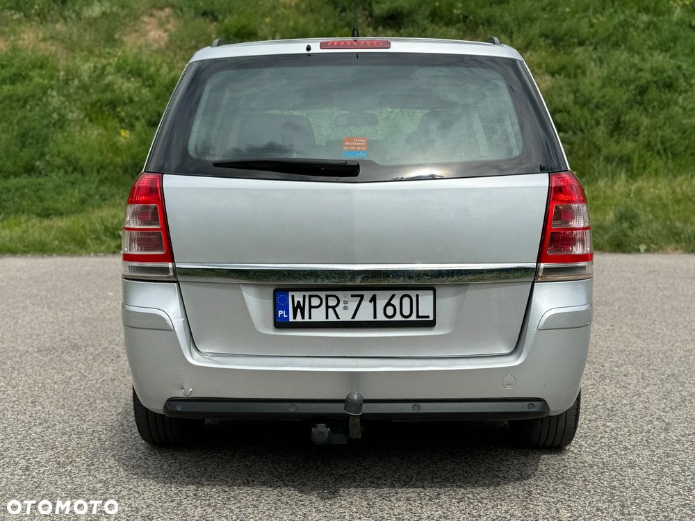 Opel Zafira 1.7 CDTI Essentia - 10
