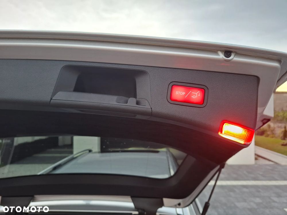 Mercedes-Benz Klasa E 200 BlueTEC 7G-TRONIC Edition - 18