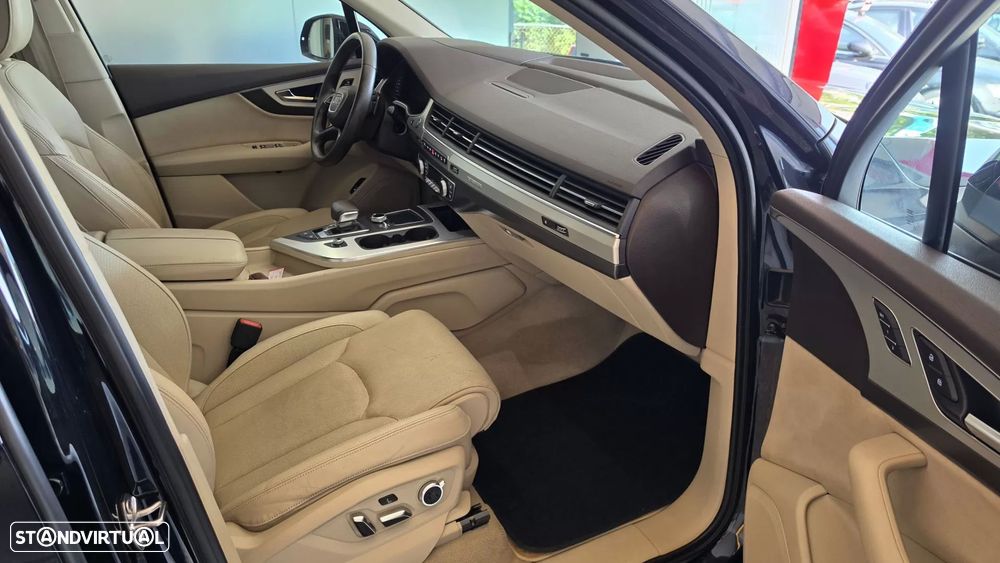 Audi Q7 3.0 TDI quattro S-line Tiptronic 7L - 61
