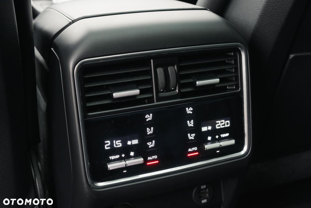 Porsche Cayenne Coupe - 34