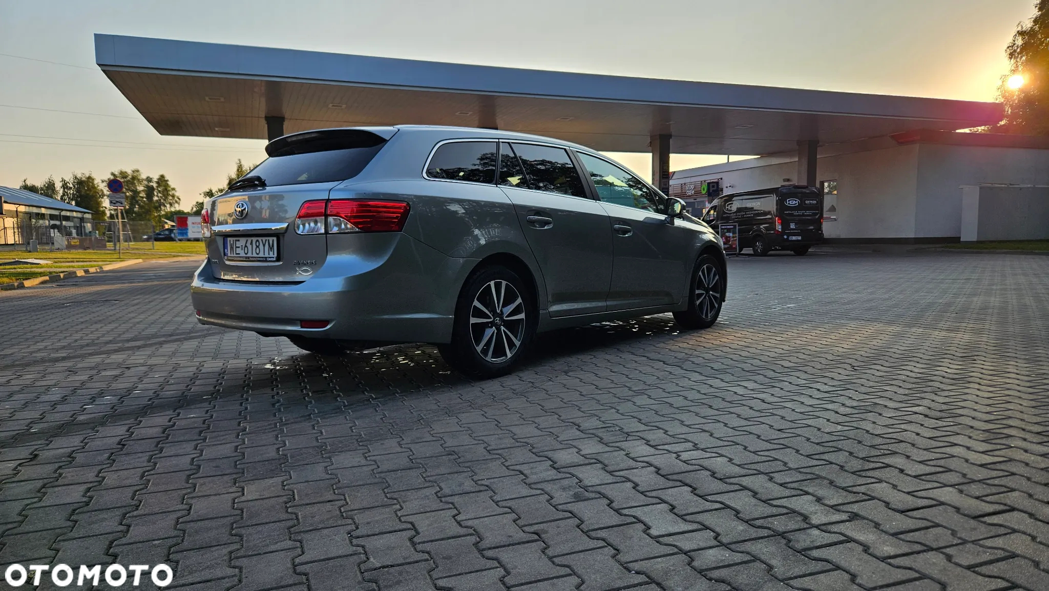 Toyota Avensis 2.0 Premium - 7