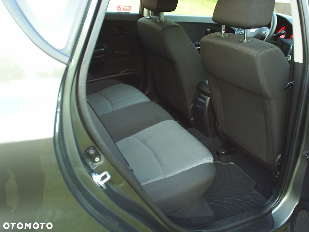 Kia Ceed 1.4 S Euro2012 - 4