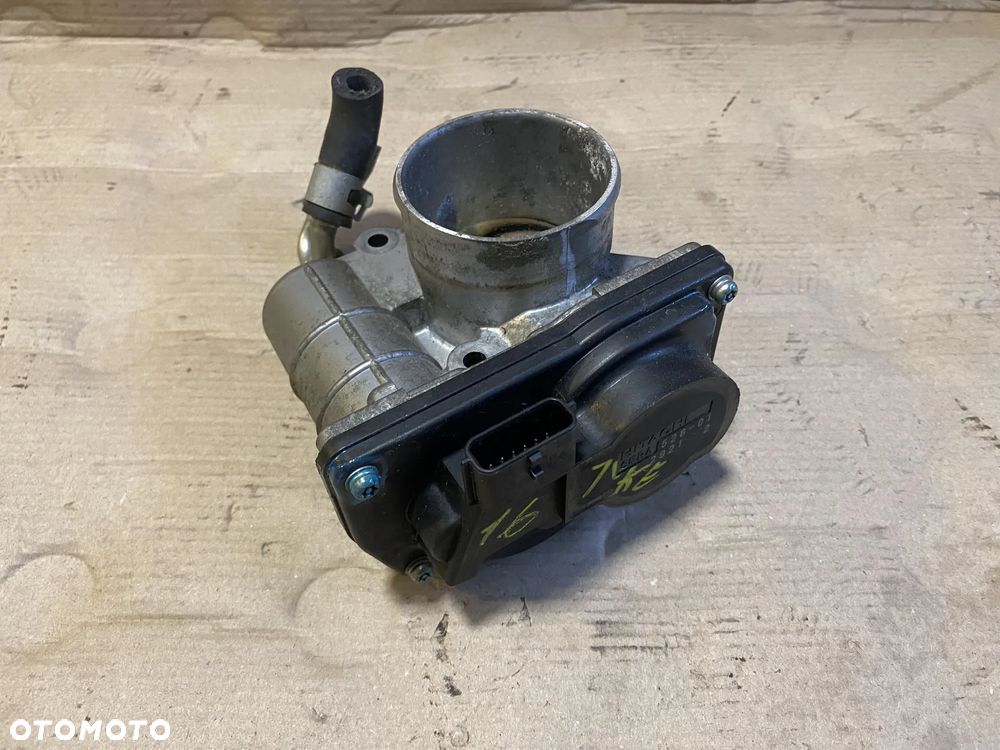 Przepustnica Hitachi Nissan Juke 1.6 benzyna - 1