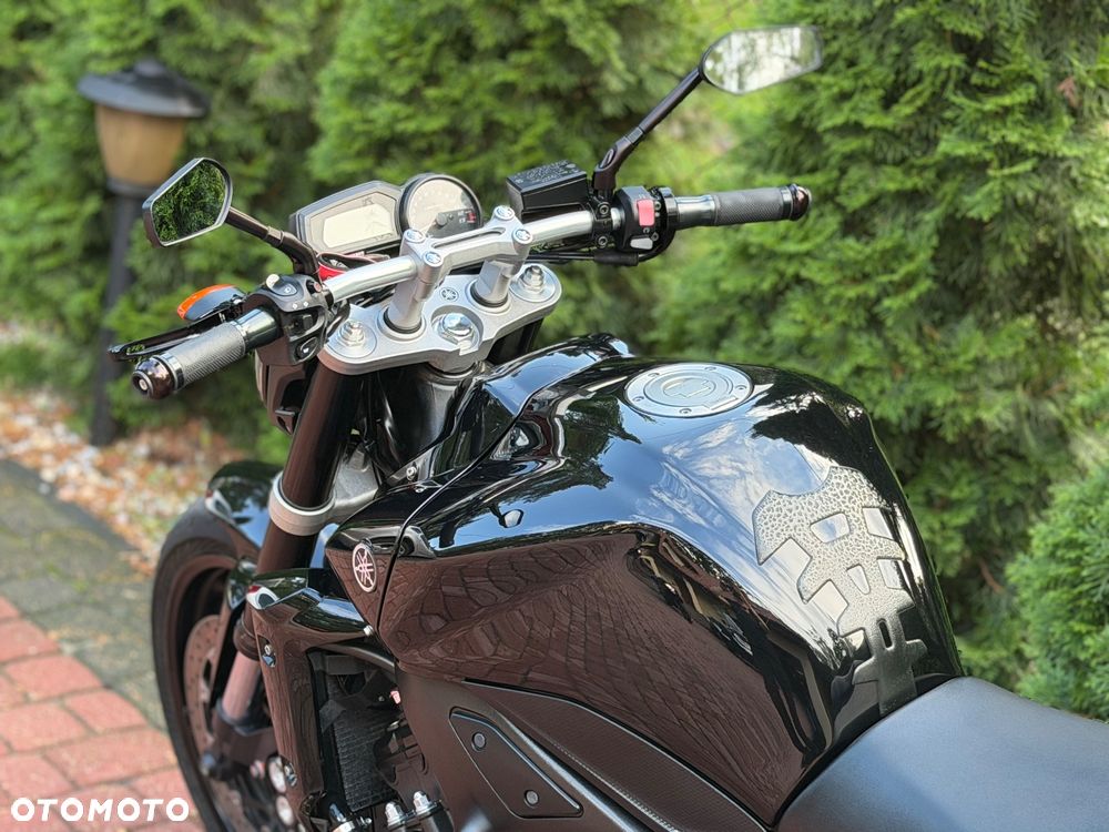 Yamaha FZ - 15