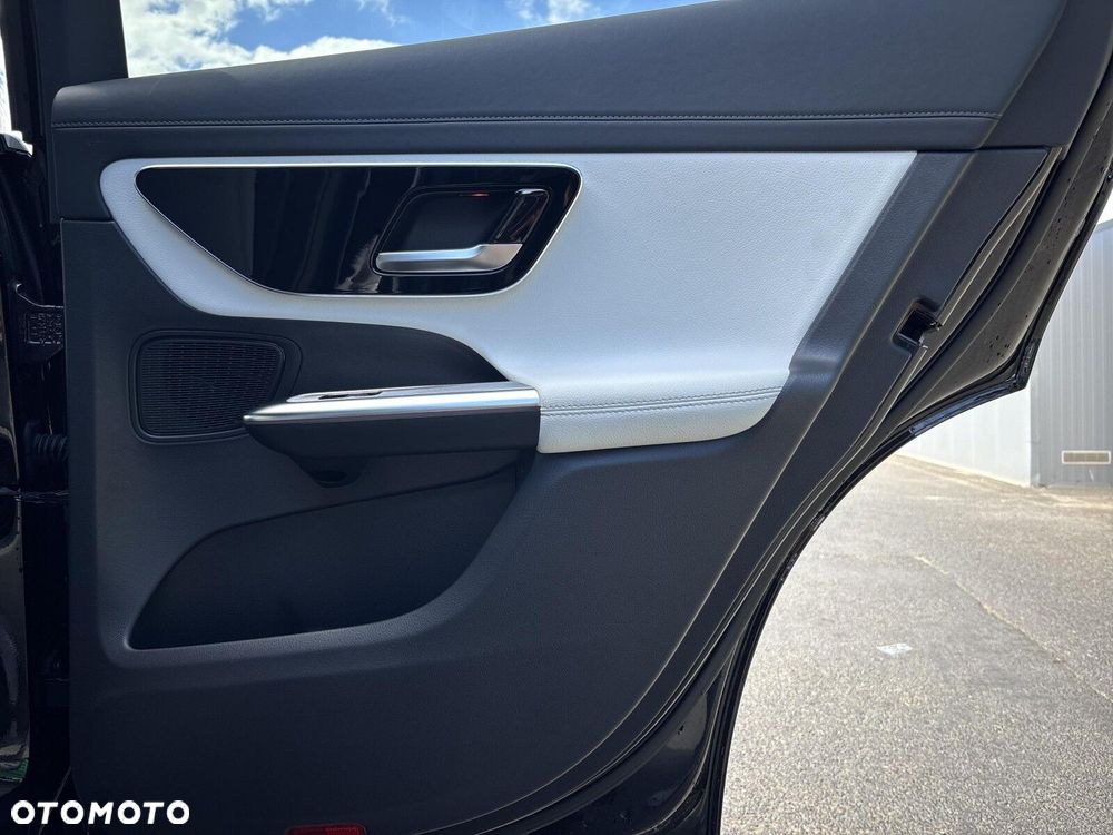 Mercedes-Benz GLC - 22