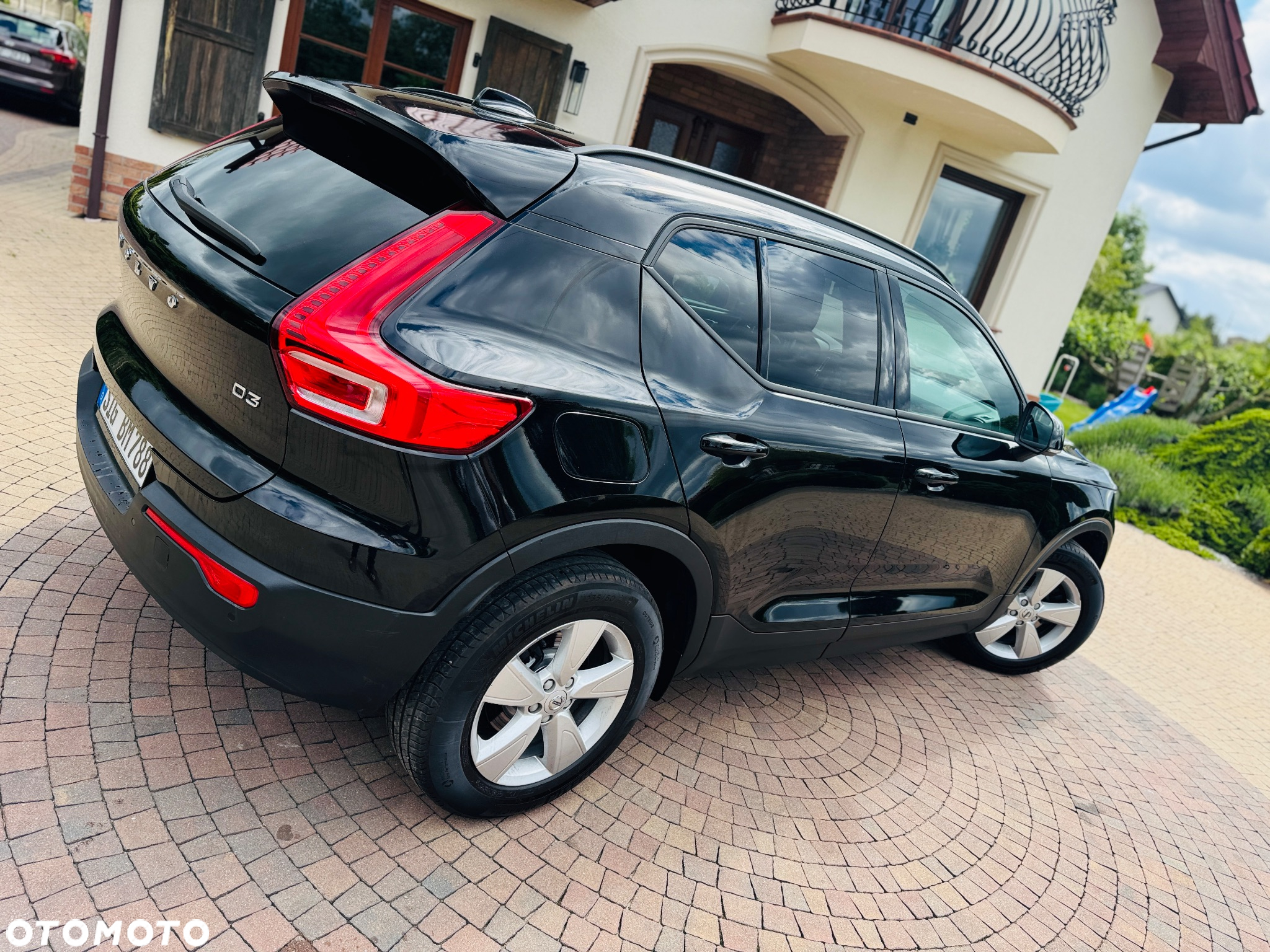Volvo XC 40 D3 AWD Momentum Pro - 4