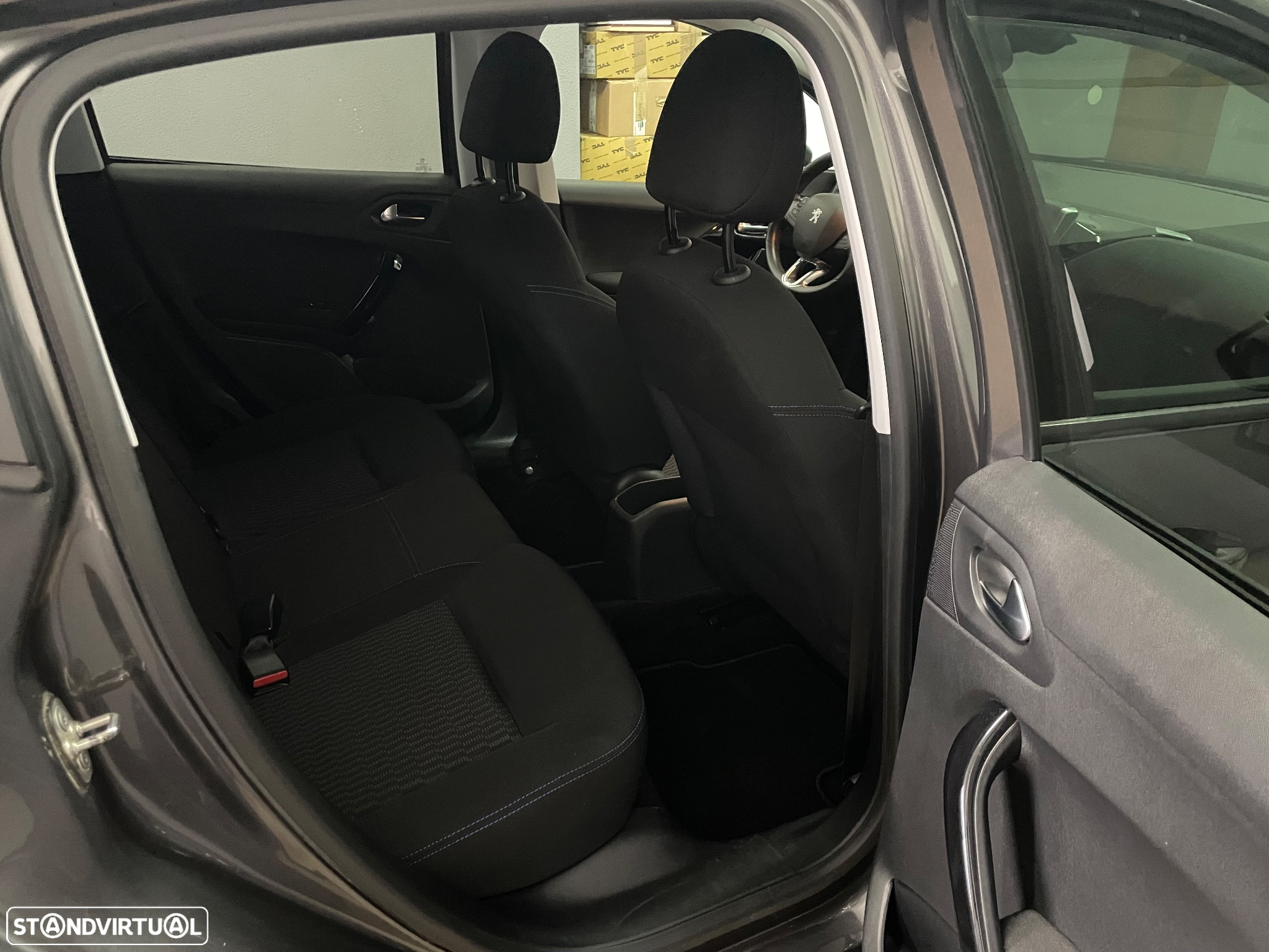 Peugeot 208 PureTech 82 Stop & Start Signature - 23