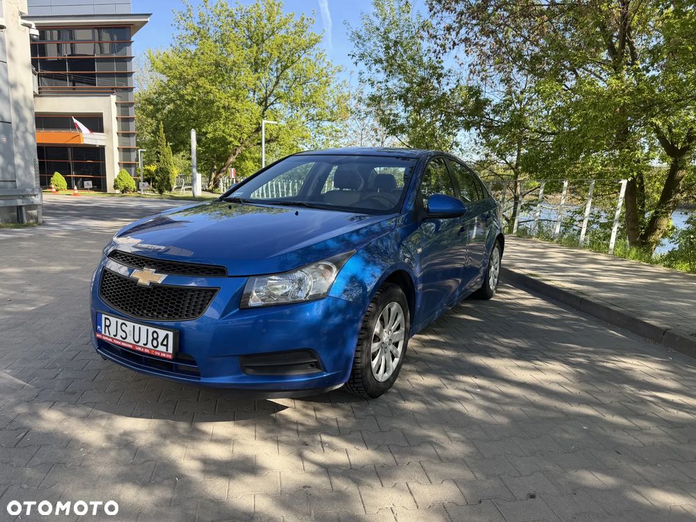 Chevrolet Cruze 1.6 Base - 1