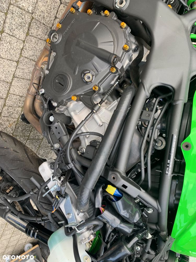 Kawasaki ZXR - 20