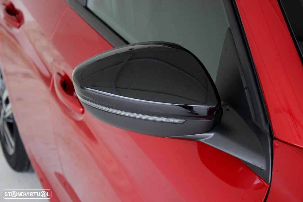 Peugeot 208 - 4