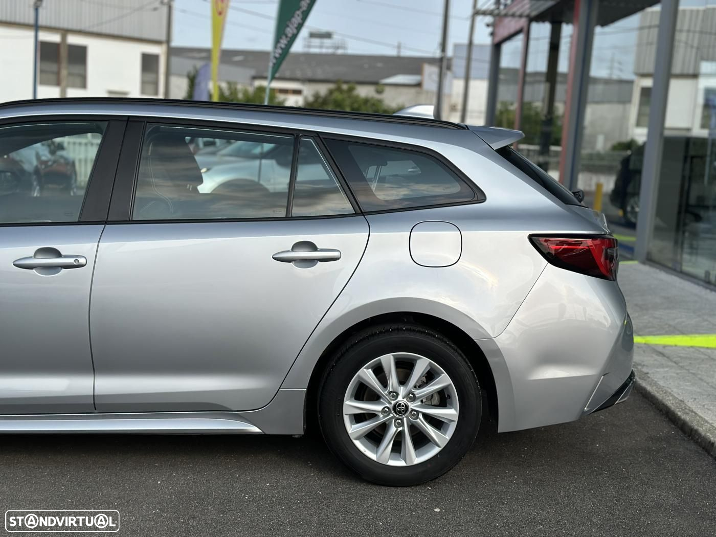 Toyota Corolla Touring Sports 1.8 Hybrid Comfort - 2
