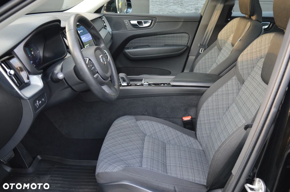 Volvo XC 60 T6 AWD Plug-in Hybrid Ultra Dark - 15