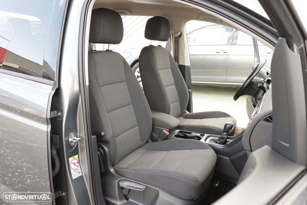 VW Touran 1.6 TDI Confortline DSG - 21