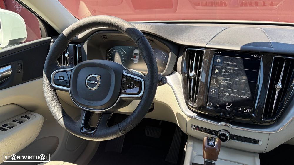 Volvo XC 60 D4 AWD Geartronic Momentum - 35