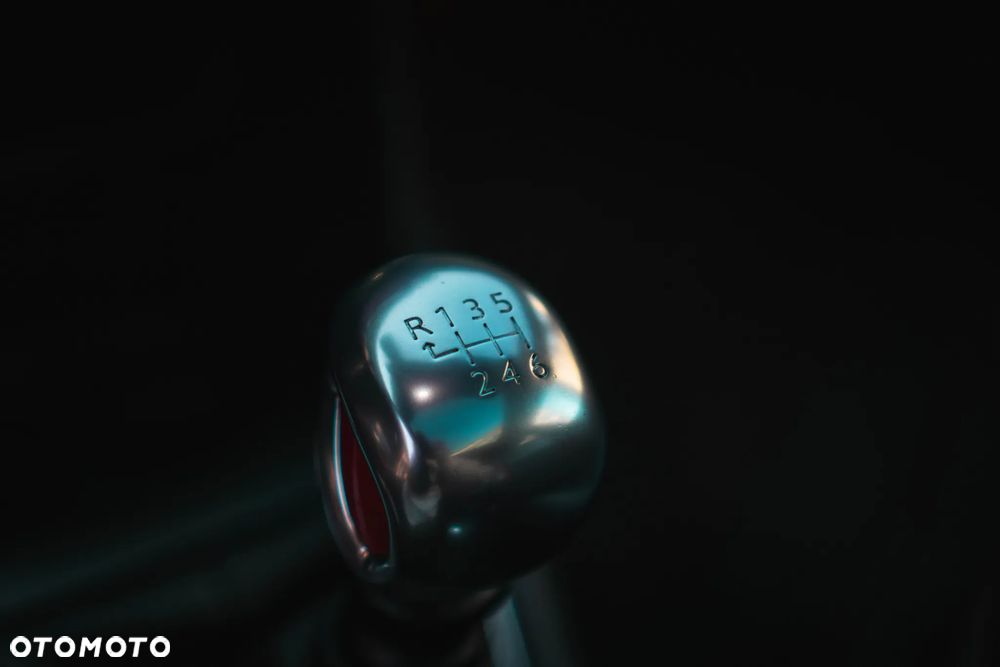 Peugeot 208 GTI 200 THP - 24