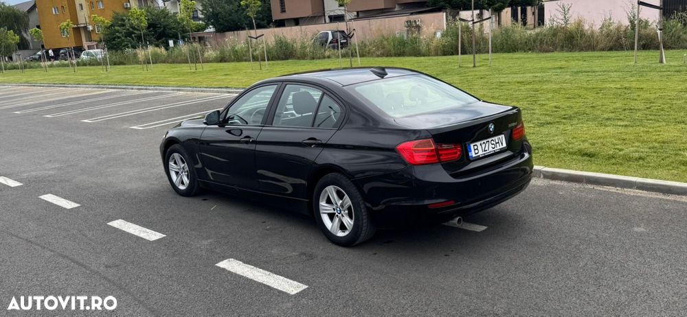 BMW Seria 3 318d Aut. - 10