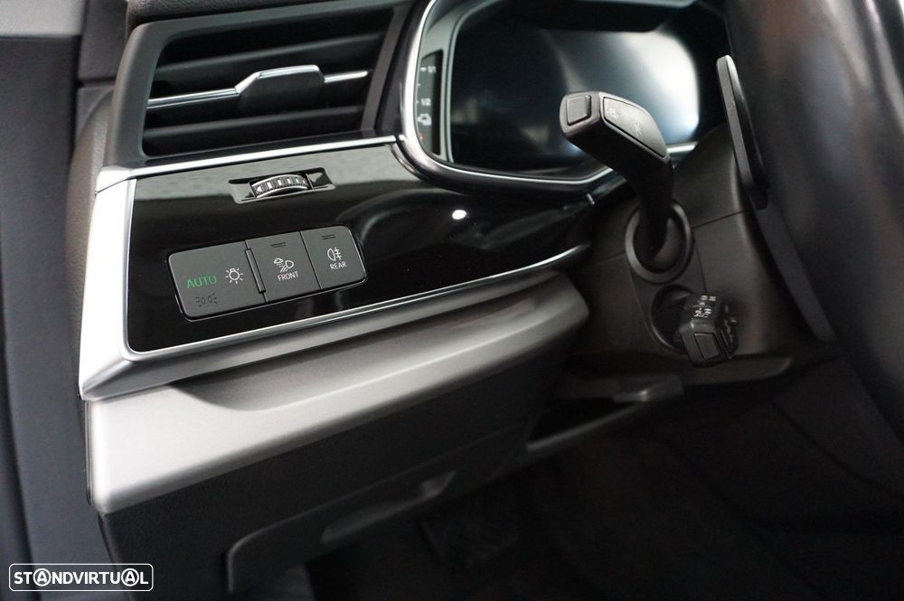 Audi Q8 55 TFSIe quattro Tiptronic competition plus - 26